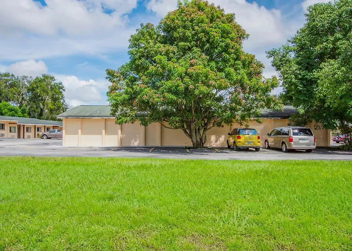 OYO Superior Budget Inn Bartow