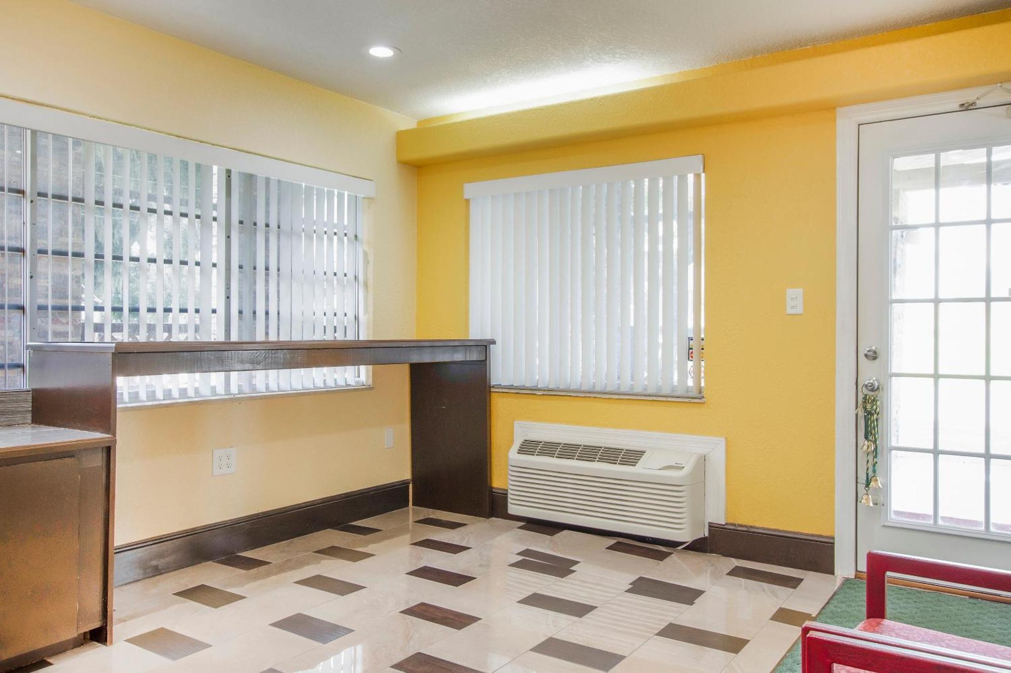 Hotel Oyo Superior Budget Bartow